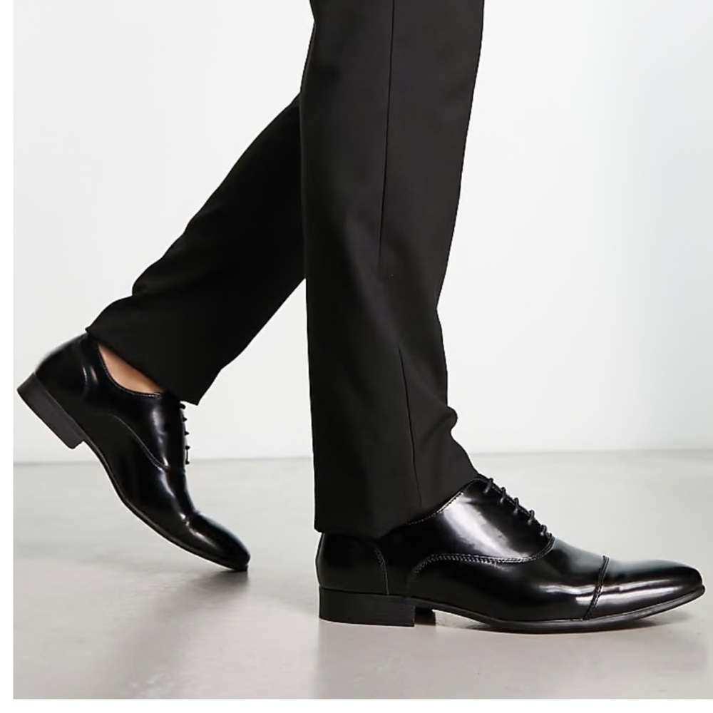 WALK LONDON Alex Oxford Toe Cap Shoe